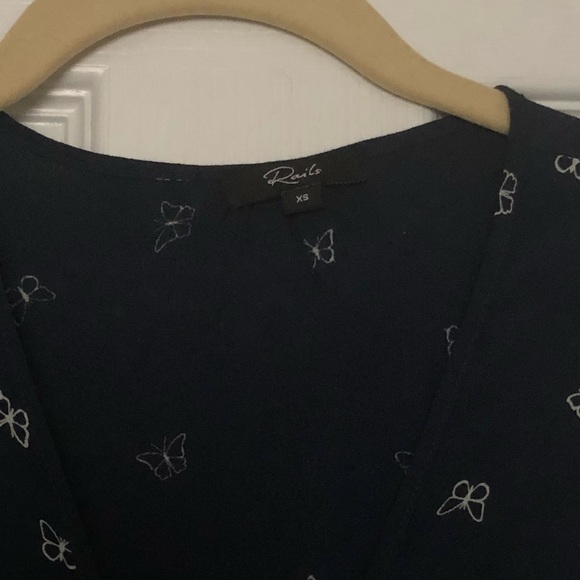 NWT Rails Top - Picture 3 of 5